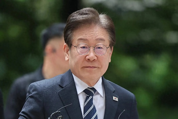 李在明访美赠礼，汉字书写友谊新篇章