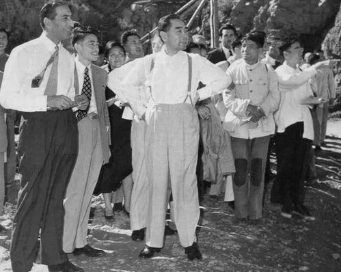 沉痛缅怀周恩来总理逝世46周年