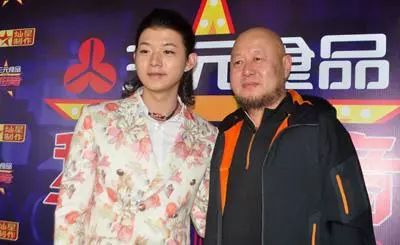 霍尊父亲对儿子新恋情的态度，尊重与祝福