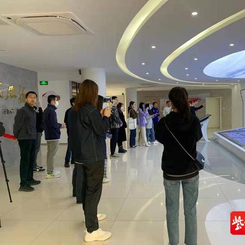 数字时代的思想交汇点与民意共振器——新华网发展论坛