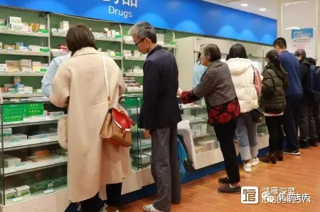 药店发退烧药引发抢购潮风波