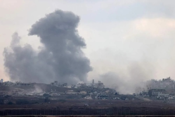 巴以冲突下加沙地带悲剧，生命损失惨重，超6.4万人死亡
