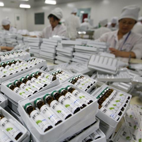 员工隐瞒多次跳槽经历遭解雇，索赔引发深思
