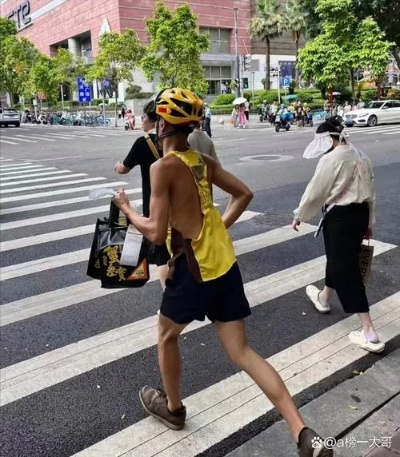 美团回应骑手服上印点男模字样，倡导文明交流共建和谐配送氛围