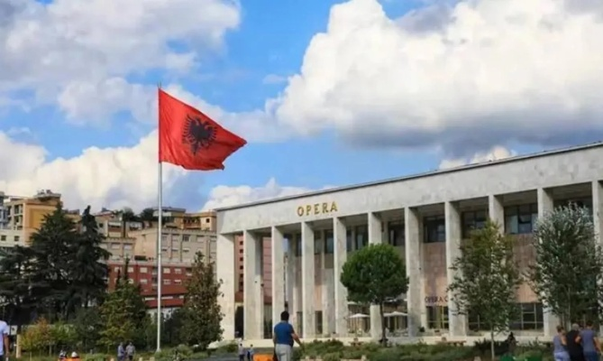 AI部长执掌国务部，阿尔巴尼亚开启智能新时代