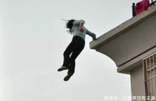 坠楼女生哥哥回应父亲冒死相接，亲情的力量与沉重