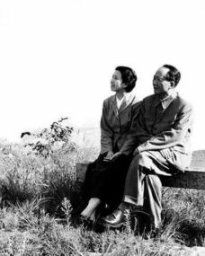 李讷，从传奇人生到低调生活，近况成谜