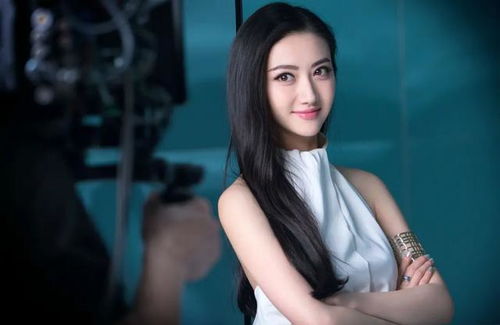 女子蓄发传奇，长发逾两米，价值超越黄金