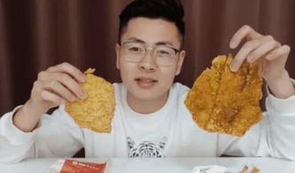 鸡排哥合影热潮引发拥堵，差点窒息边缘