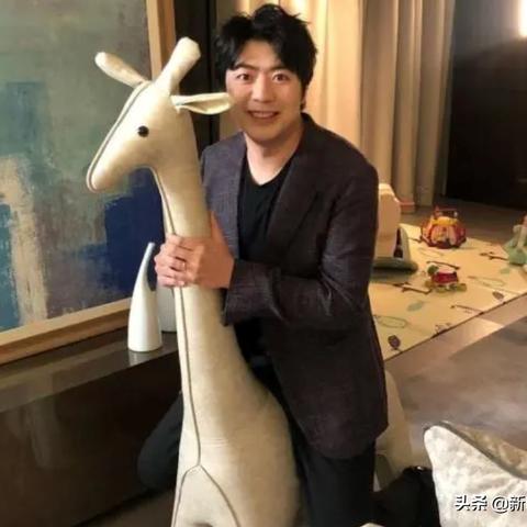 神奇的会说话的长颈鹿吉娜