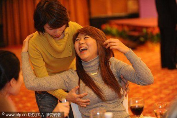 美女遭袭胸事件背后的深度思索与启示