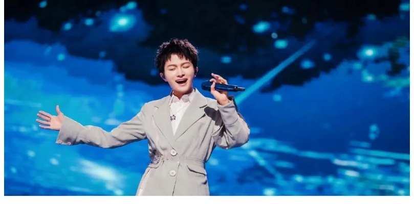 周深秋晚的压轴盛宴，中俄双语演唱震撼归来