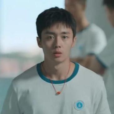迎风而立的青春，李肆的故事