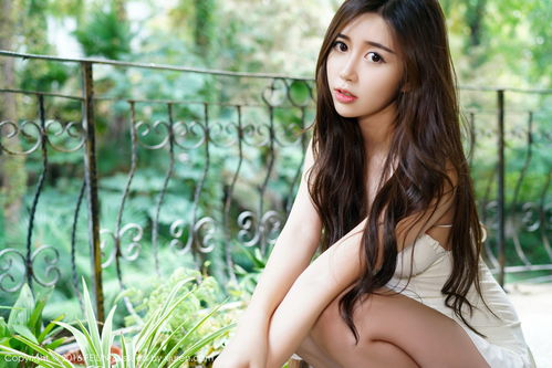 探索大胆美女艺术，突破与创新的魅力之旅