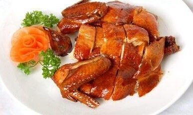 烧鸡惊现七条鸡腿事件，商家回应与反思