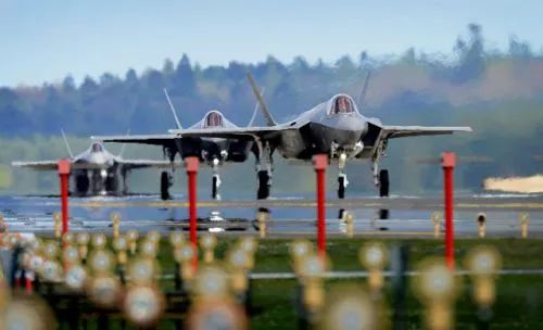 西太平洋区域集结强大空中力量，24架F-35A隐身战机亮相