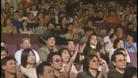 周杰伦遭遇恐慌发作，舞台演出受阻