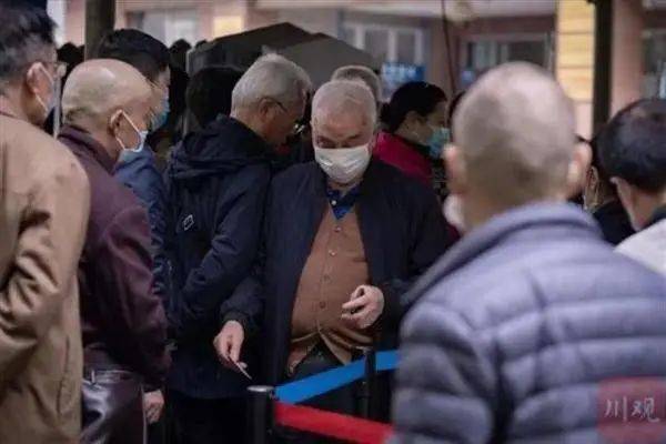 中国男子在柬埔寨高坠身亡事件引发关注和调查