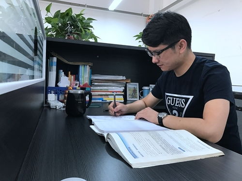 平凡中的坚守与奉献—记刘卫高