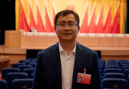 新时代的领航者，八大常委