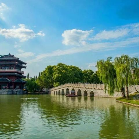 衣冠冢，传统与记忆的象征符号